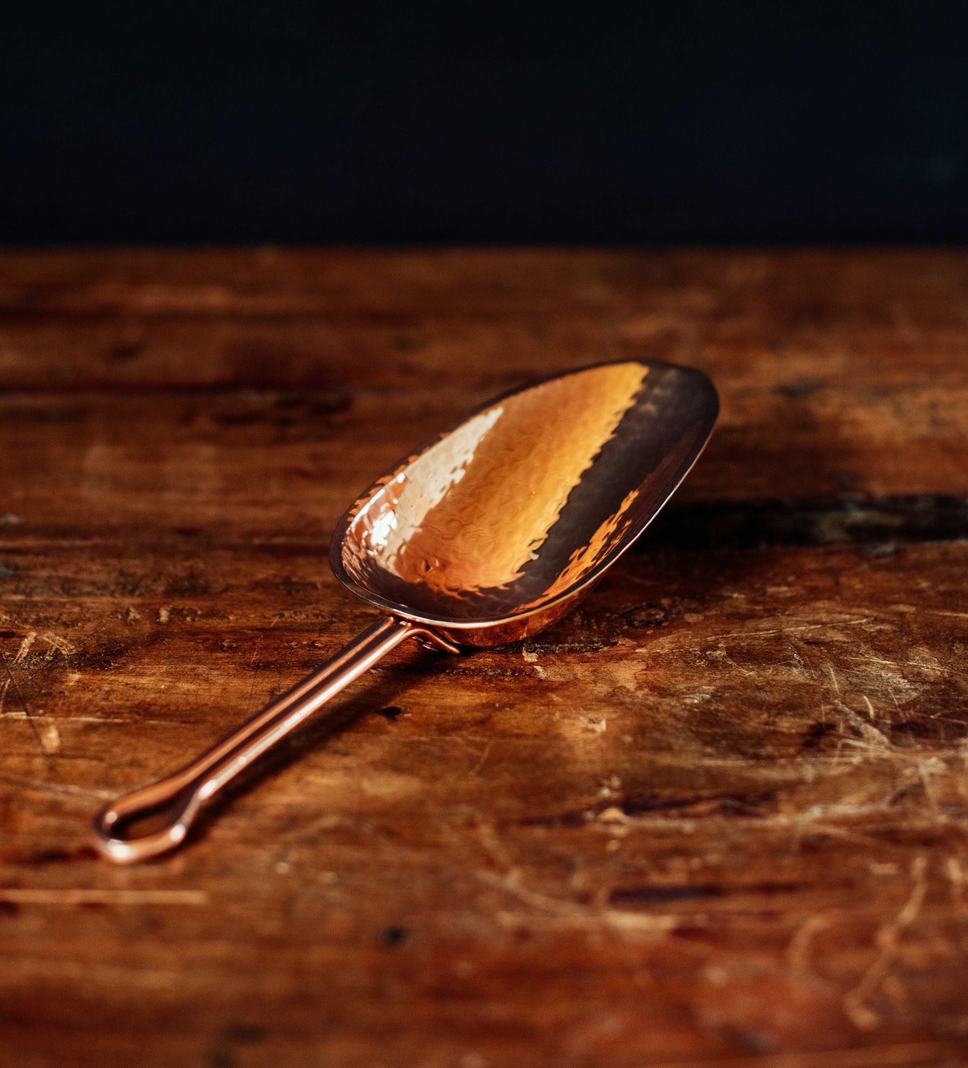 Sertodo Copper Scoop - detail view