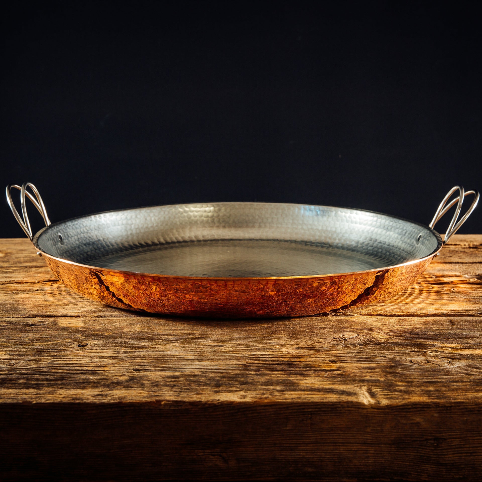Alicante Copper Paella Pan - lifestyle shot