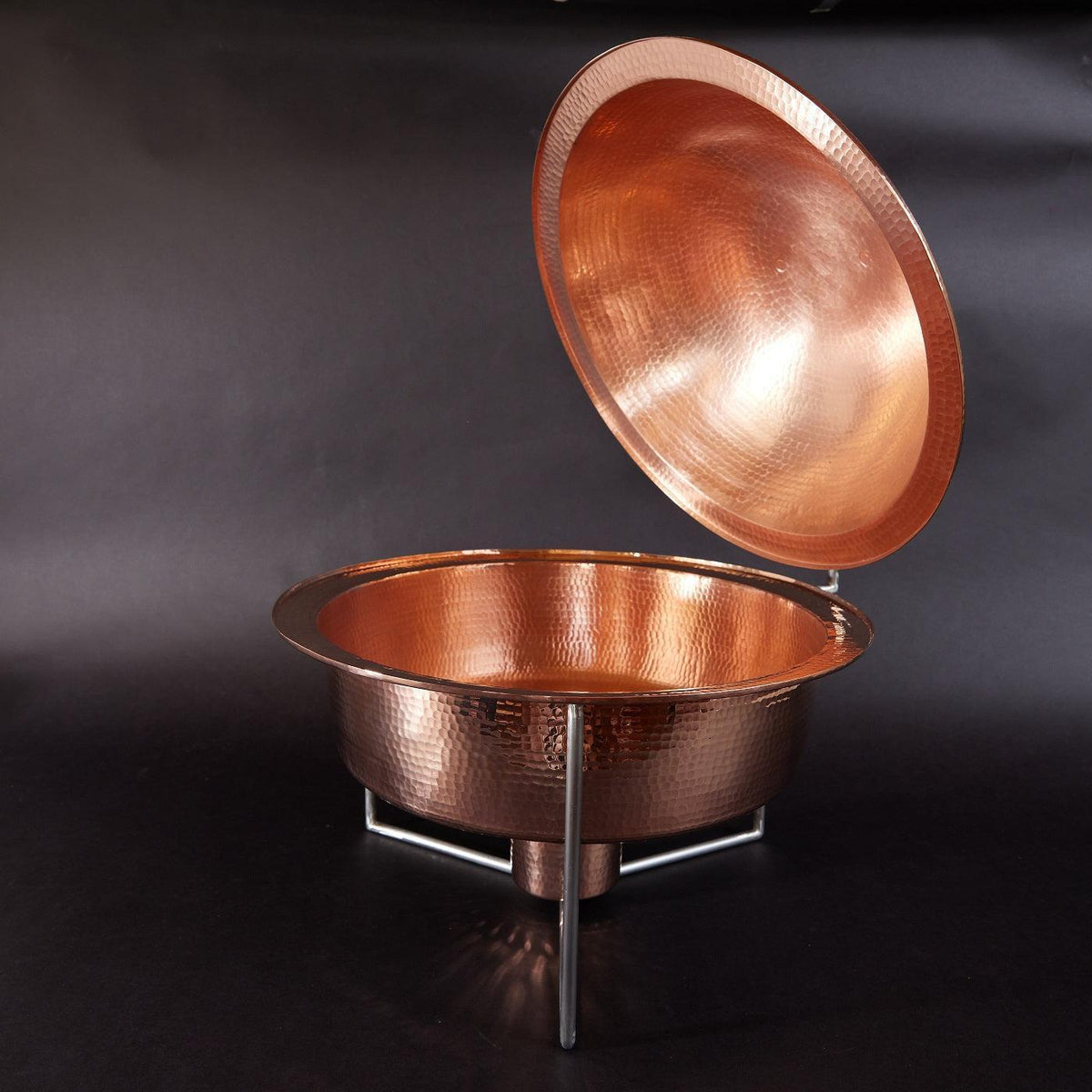 Round Copper Chafing Dish - detail view
